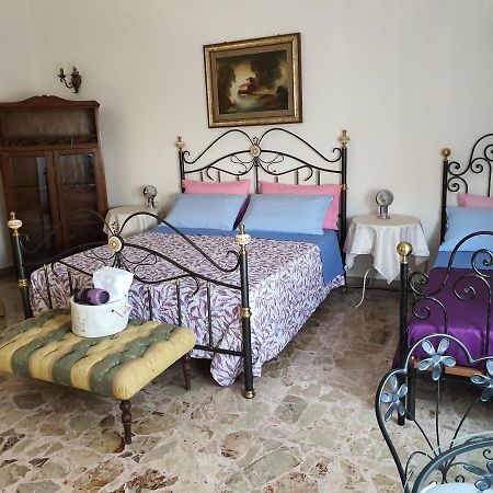 לינה וארוחת בוקר ג'יארה Casa Di Nonna Signorina מראה חיצוני תמונה